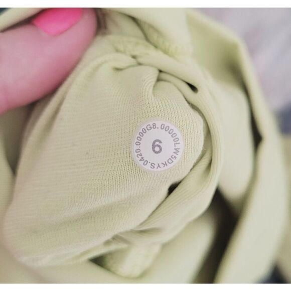 Lululemon Wunder Under High-Rise Tight 28" Full-On Luxtreme in Lemon Vibe Size 6 - Picture 7 of 10